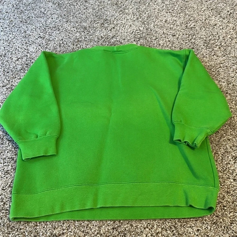Vintage Talbots Kids Green Winter Scene Penguin Sweatshirt, size 8, EUC
